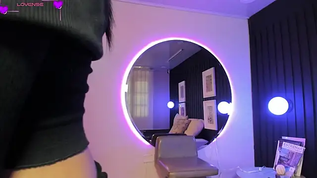 Manelyk evanss  online show from March 2026 05:48:01 PM