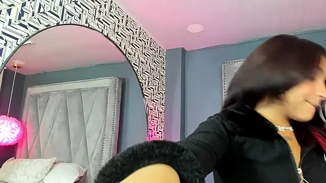 Manelyk evanss  online show from January 2026 11:13:01 AM