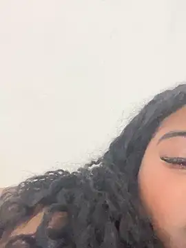 LunaSthena online show from November 2025 11:53:01 PM