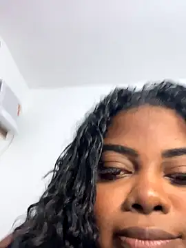 LunaSthena online show from November 2025 11:03:01 PM