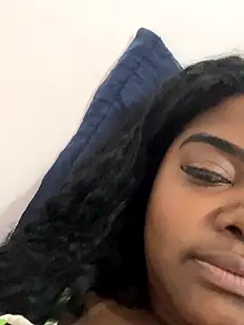 LunaSthena online show from November 2025 06:12:01 PM