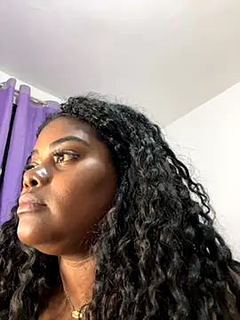 LunaSthena online show from November 2025 10:53:01 PM