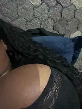 LunaSthena online show from November 2025 01:09:01 AM