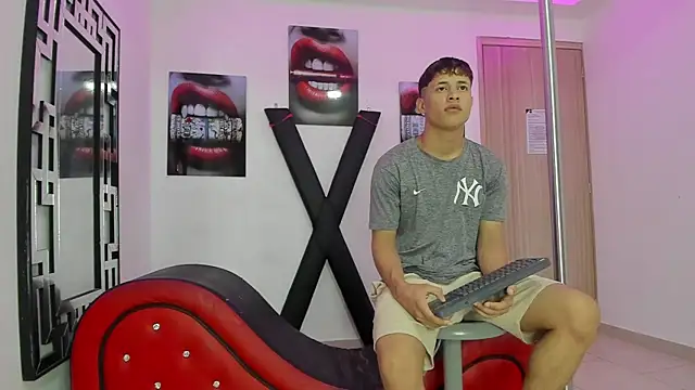 Snapshot of GRETTY_BOYS chatting on November 2025 07:13:01 AM GRETTY BOYS online show from November 2025 07:13:01 AM