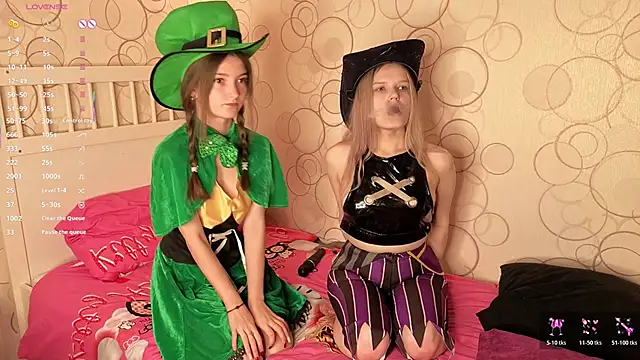 DongMolt online show from November 2025 08:45:02 PM