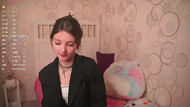 DongMolt online show from November 2025 08:09:01 PM