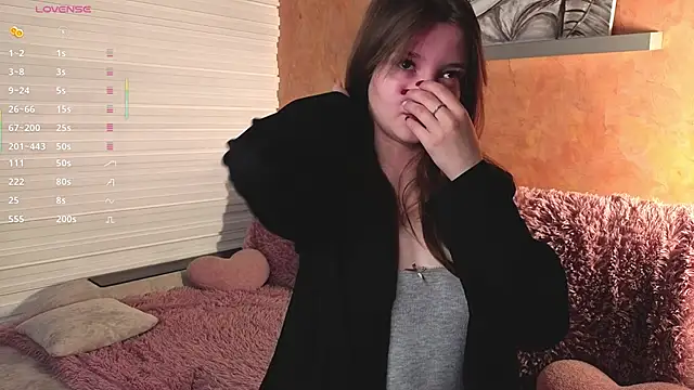 DongMolt online show from October 2025 06:30:02 PM