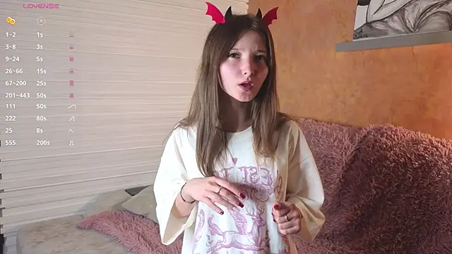 DongMolt online show from October 2025 07:43:01 PM