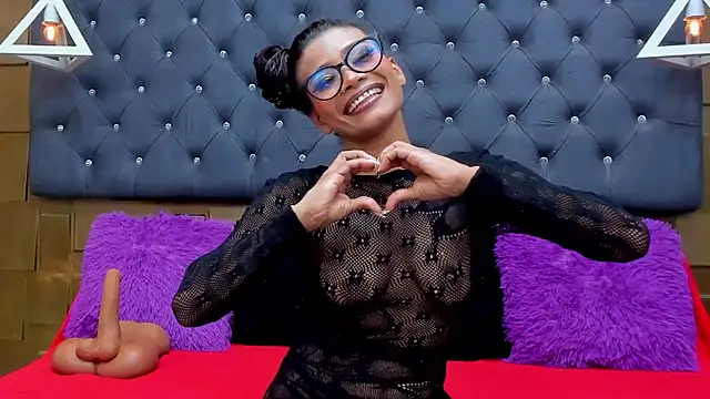 AtheneaBrownn online show from November 2025 07:25:02 PM