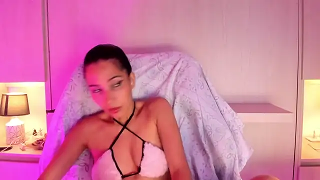 LexxaQueen online show from December 2025 04:11:01 AM