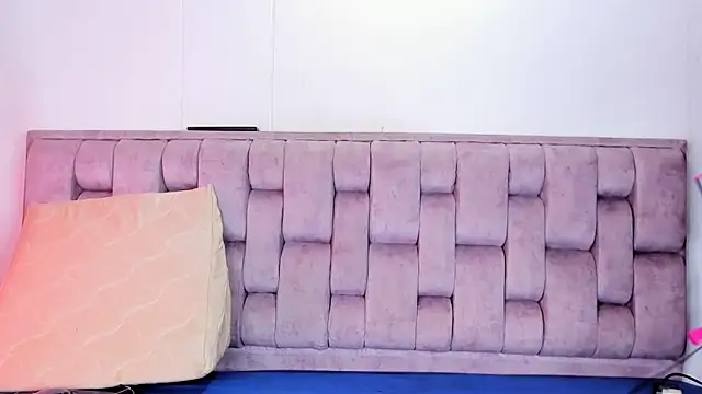 Alexa-Hunter online show from March 2026 07:37:01 PM