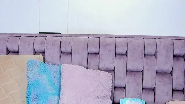 Alexa-Hunter online show from April 2026 10:58:01 PM