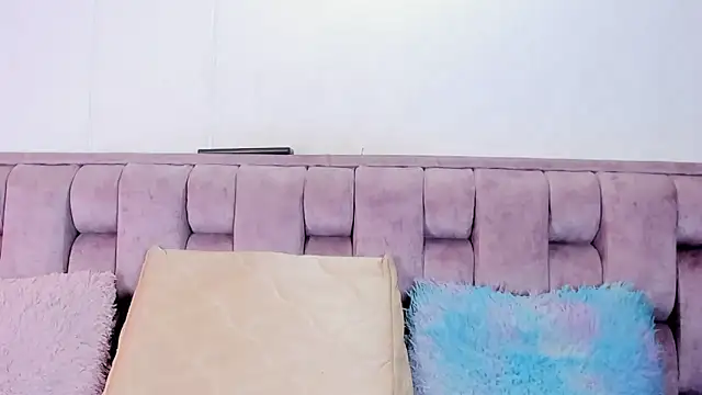 Alexa-Hunter online show from April 2026 08:23:02 PM