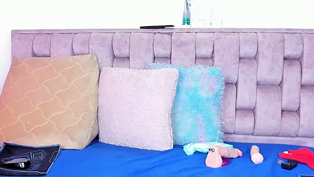 Alexa-Hunter online show from February 2026 08:20:02 PM