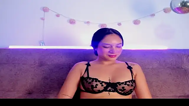 violet 77711 online show from December 2025 07:40:01 AM