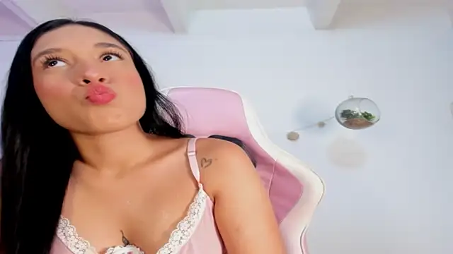 violet 77711 online show from February 2026 11:38:01 PM