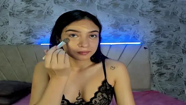 Snapshot of violet_77711 chatting on October 2025 11:22:02 AM violet 77711 online show from October 2025 11:22:02 AM