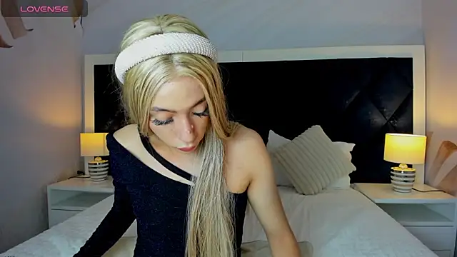 Isabella glam online show from October 2025 07:36:01 PM