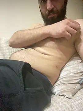 banuemre28 online show from June 2026 06:39:02 PM