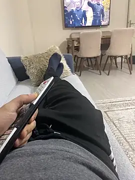 Snapshot of banuemre28 chatting on December 2025 05:01:01 PM banuemre28 online show from December 2025 05:01:01 PM