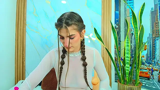 Dafne castro  online show from June 2026 07:37:02 PM