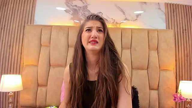 Dafne castro  online show from May 2026 07:34:01 PM