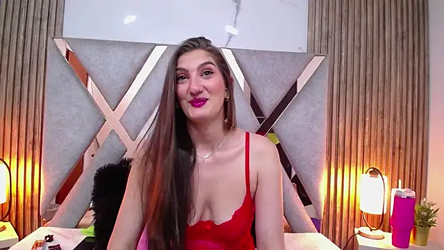 Dafne castro  online show from April 2026 07:37:01 PM