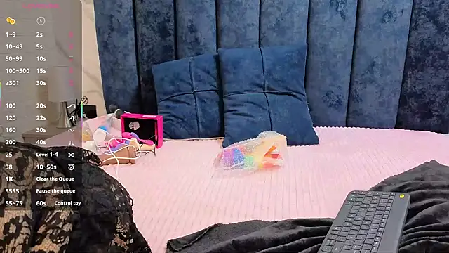 yunkeyc online show from November 2025 03:17:02 AM