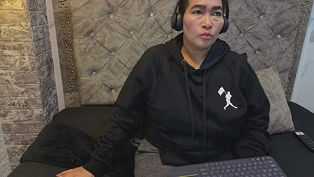 yunkeyc online show from April 2026 01:29:02 AM