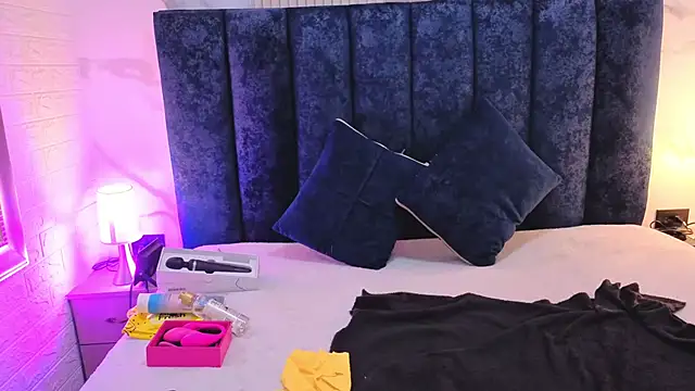 yunkeyc online show from November 2025 08:35:02 PM