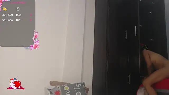 Snapshot of Aprill18_ chatting on November 2025 01:11:01 PM Aprill18 online show from November 2025 01:11:01 PM