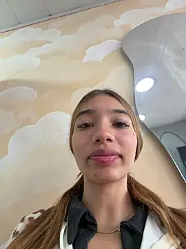 Sophia Queen03 online show from March 2026 08:02:01 PM