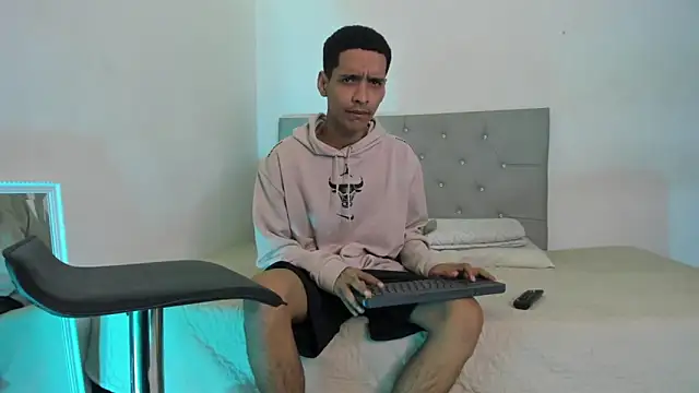 twinkDuohot online show from October 2025 12:43:01 AM