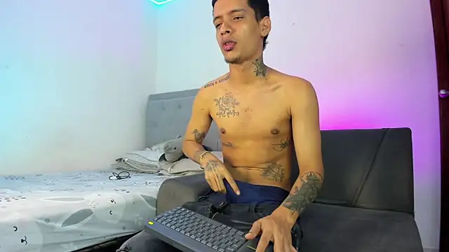 twinkDuohot online show from April 2026 03:13:01 AM