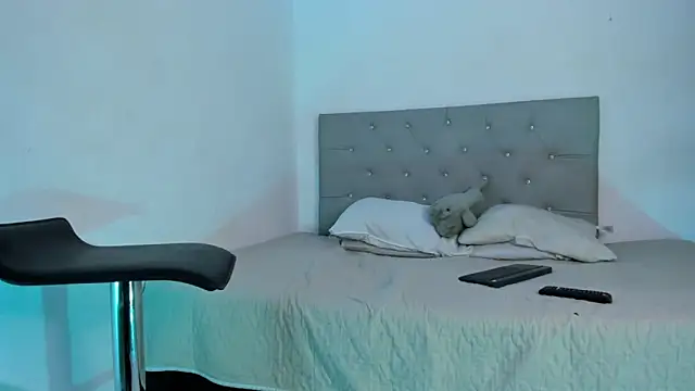 twinkDuohot online show from October 2025 02:10:01 AM