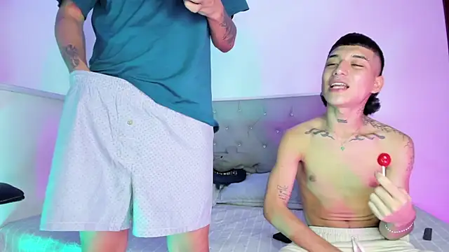 twinkDuohot online show from February 2026 02:00:02 AM