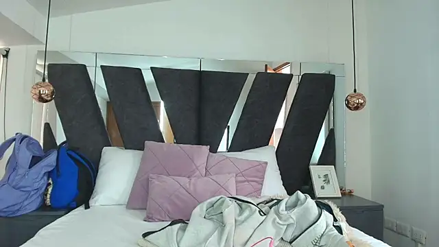 Snapshot of alaska__williams__ chatting on November 2025 03:33:02 PM alaska williams online show from November 2025 03:33:02 PM