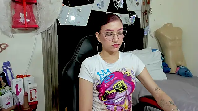 Snapshot of sophia_arevalo chatting on July 2026 03:07:02 AM sophia arevalo online show from July 2026 03:07:02 AM