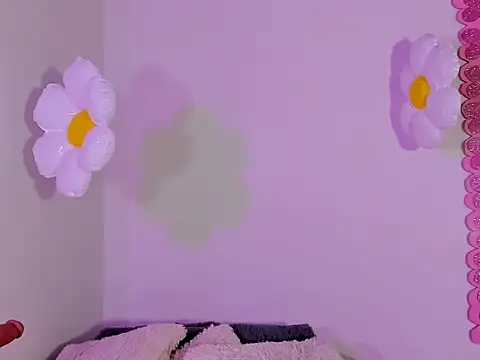 Naomi Flame online show from September 2025 11:41:01 AM