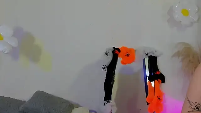 Naomi Flame online show from October 2025 08:41:02 PM