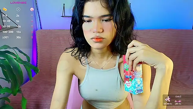 emycarver09 online show from October 2025 12:17:01 PM