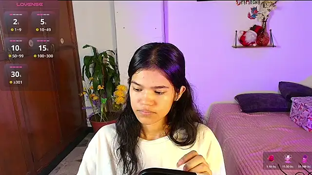 emycarver09 online show from November 2025 11:43:02 AM