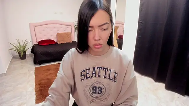 Snapshot of fox_valerie chatting on November 2025 01:37:02 PM fox valerie online show from November 2025 01:37:02 PM