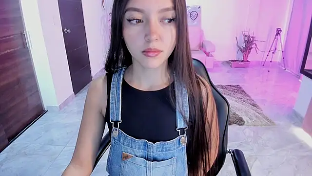 bella fox 1 online show from July 2026 01:33:02 PM