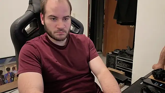 Snapshot of Paul00474 chatting on September 2025 02:18:02 AM Paul00474 online show from September 2025 02:18:02 AM