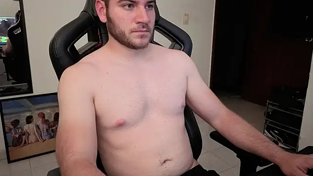 Snapshot of Paul00474 chatting on September 2025 02:06:01 AM Paul00474 online show from September 2025 02:06:01 AM