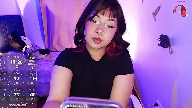 annie-russel online show from November 2025 07:46:01 AM