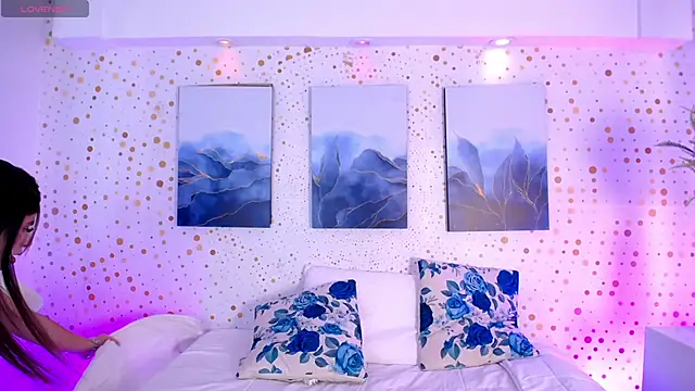 Emily Vaughan online show from November 2025 03:29:01 AM