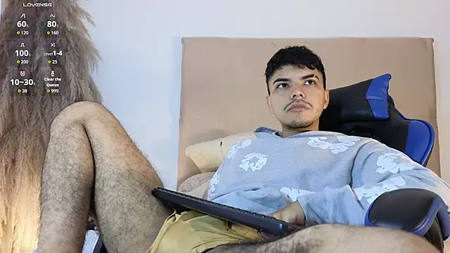 Snapshot of Snowlann chatting on November 2025 12:27:01 PM Snowlann online show from November 2025 12:27:01 PM