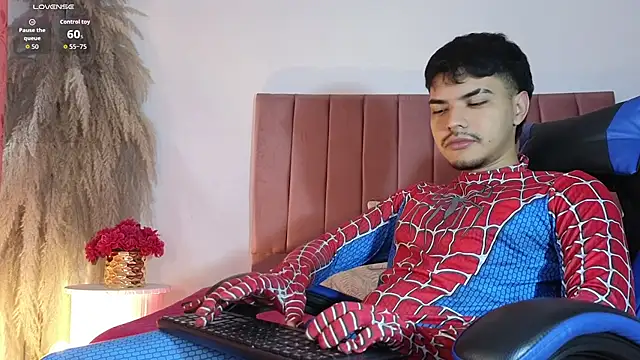 Snapshot of Snowlann chatting on October 2025 01:10:01 PM Snowlann online show from October 2025 01:10:01 PM